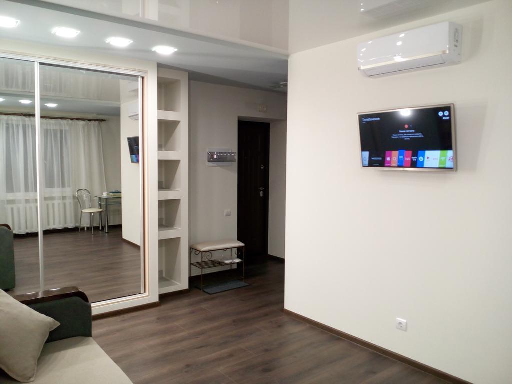 Modern Studio 15 Min To The City Centre Lviv Ngoại thất bức ảnh